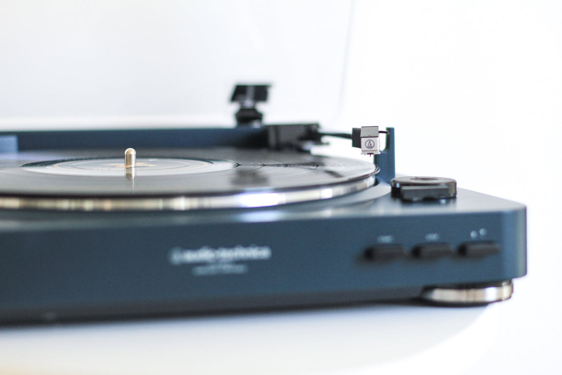 What are The Key Factors to Consider When Choosing A Portable Turntable