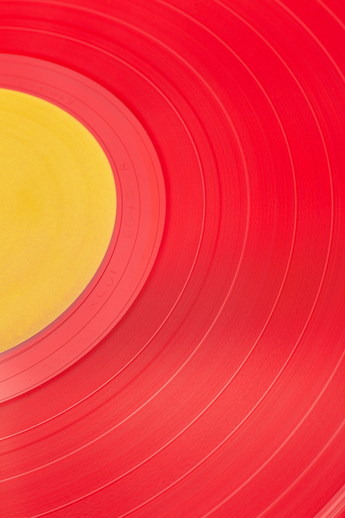 Dealing with Static Cling on Vinyl Records: Tips and Solutions