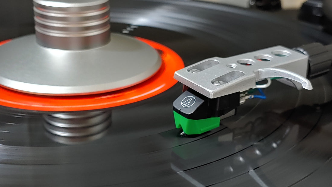How Does a Record Weight Improve Vinyl Record Playback